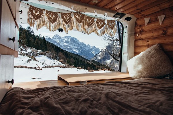 Camping en van: Avantages, défis et conseils